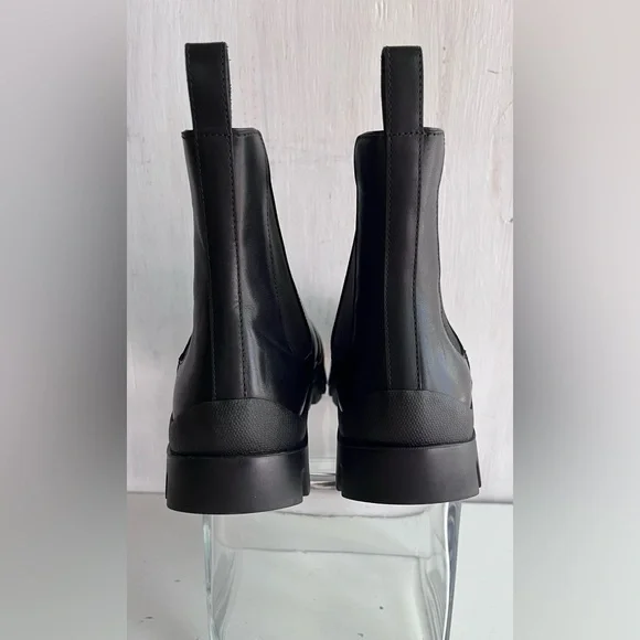 🔴SOLD🔴 THE ROW Greta Lug Sole Winter Chelsea Boot- Black - Picture 9 of 16